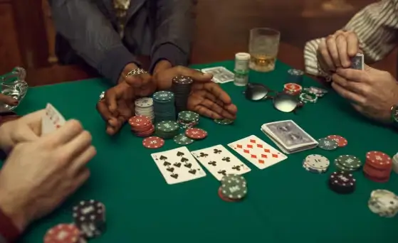 Analisis 5 Mitos Poker yang Bisa Menyesatkan Pemain